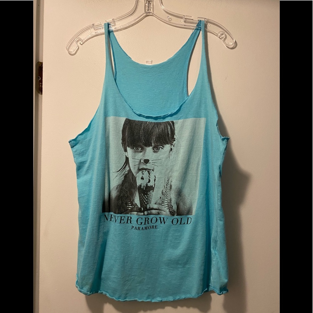 ⚫️ Paramore muscle tank Never Grow Old - large